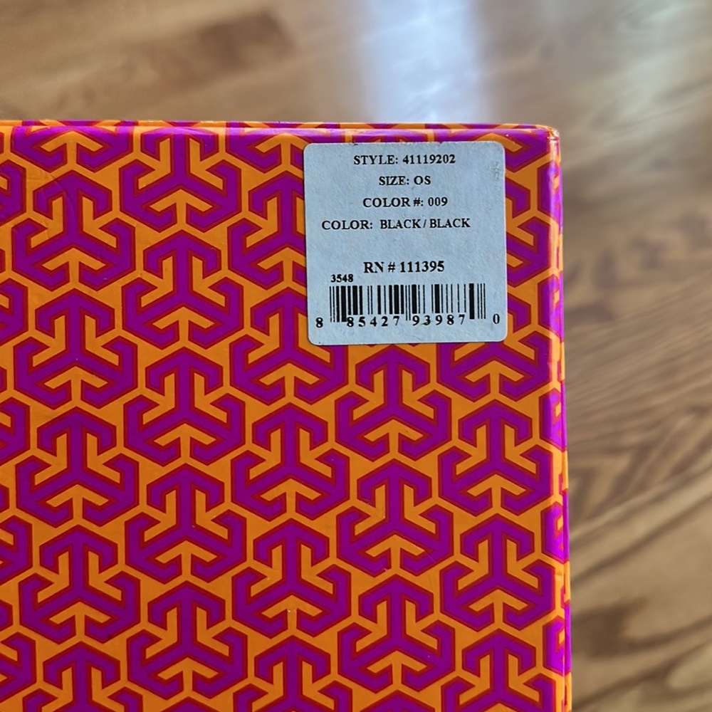 Tory Burch Patent Leather Wallet - Picture 8 of 8